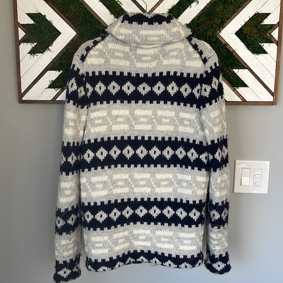 Bonobos Southwest Pattern Sweater (Medium) - EUC! - Picture 2 of 4